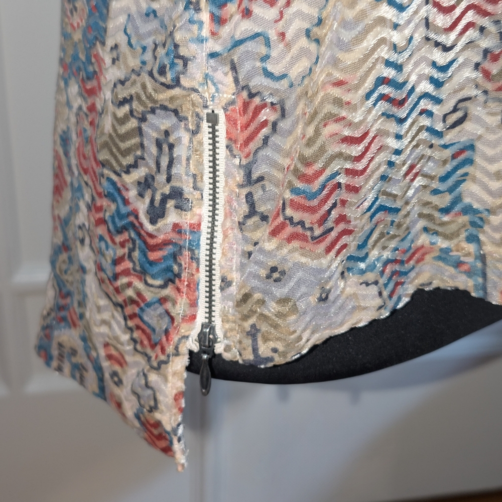Textured Zigzag Pattern Top - Picture 5 of 5